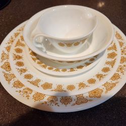 Butterfly Gold Dinnerware Set And Bowl