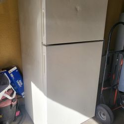 Refrigerator In Good Condition And Warranty Works Great 19th Ave And Baseline 
