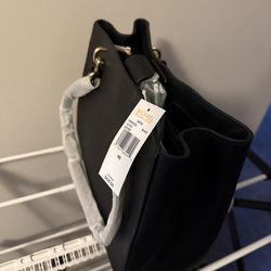 Leather tote