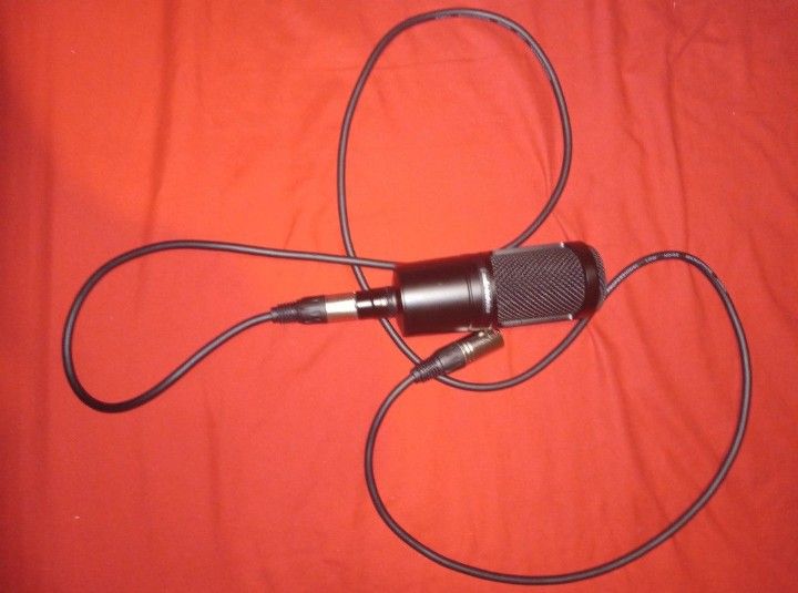 Microphones and recording equipment