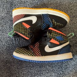 Nike air Jordan mid 1 MMD sneakers size 6c   