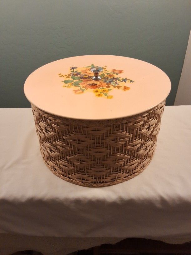 VINTAGE PINK WICKER SEWING BASKET