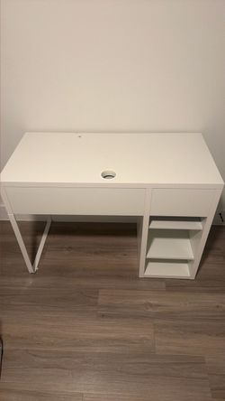 Table with two chairs