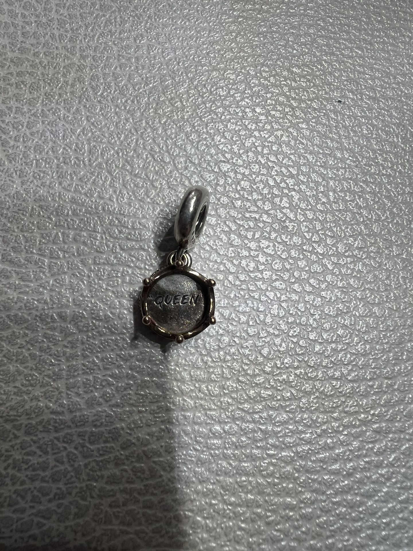 Pandora Queen Charm 