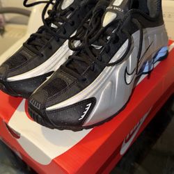 Nike Shox R4 ( Size 8.5 Men’s ) 