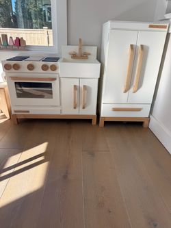 Milton and Goose Kitchen set