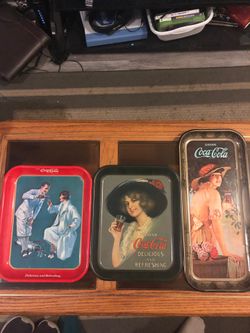 1972 vintage Coca-cola tin serving trays