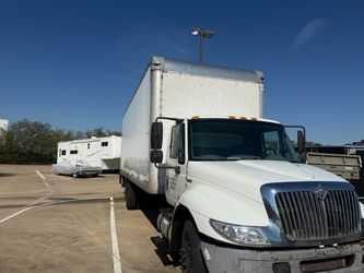 2013 International Durastar Box Truck