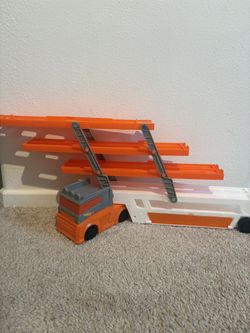 Hot Wheels Mega Hauler