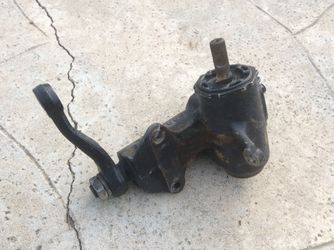 Toyota Pickup 87 Steering Gear Unit