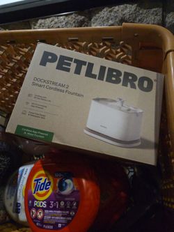 Pet feeder drinker
