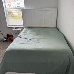 Full Bed with Mattress