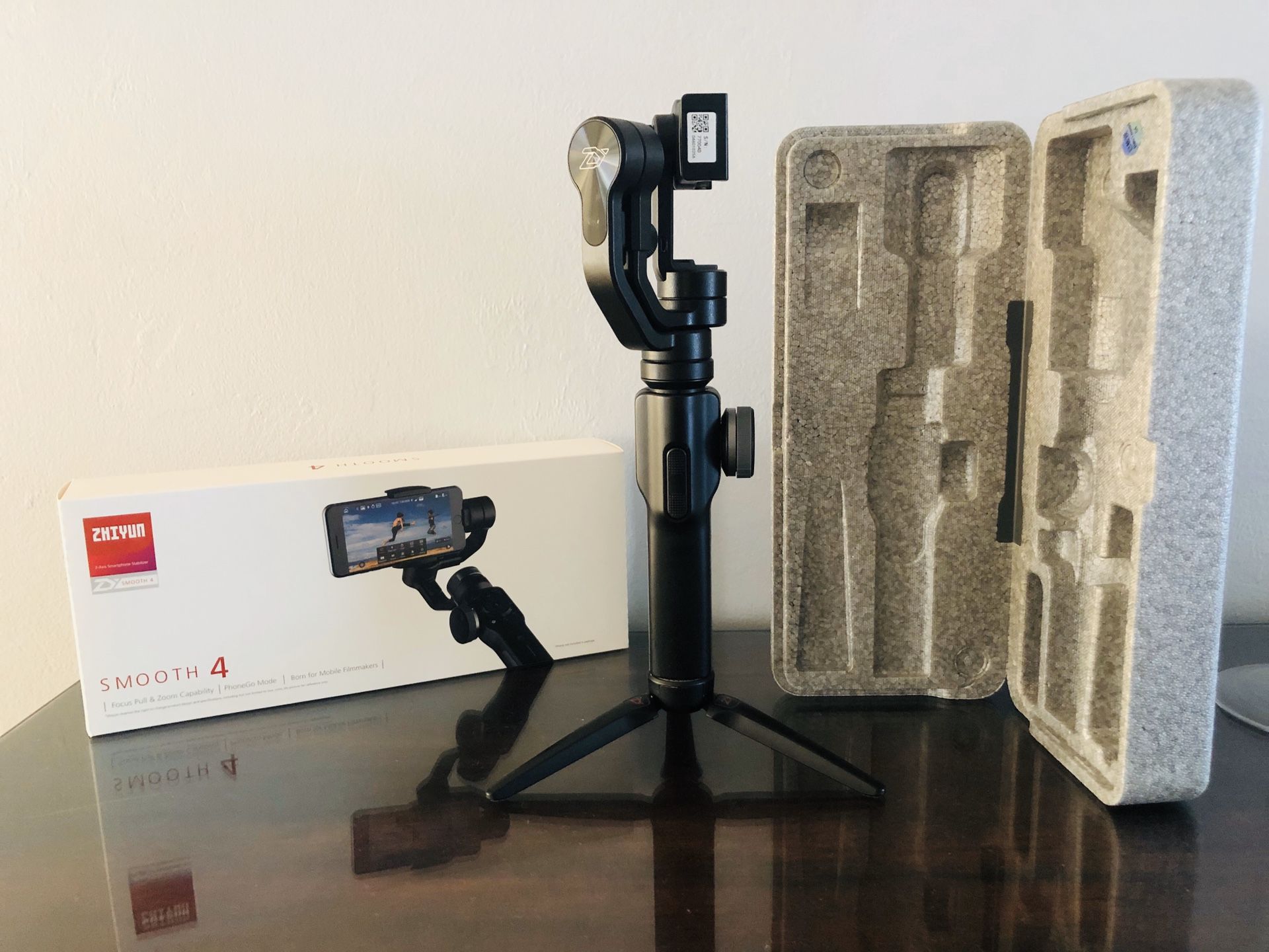 Zhiyun smooth 4 gimbal stabilizer