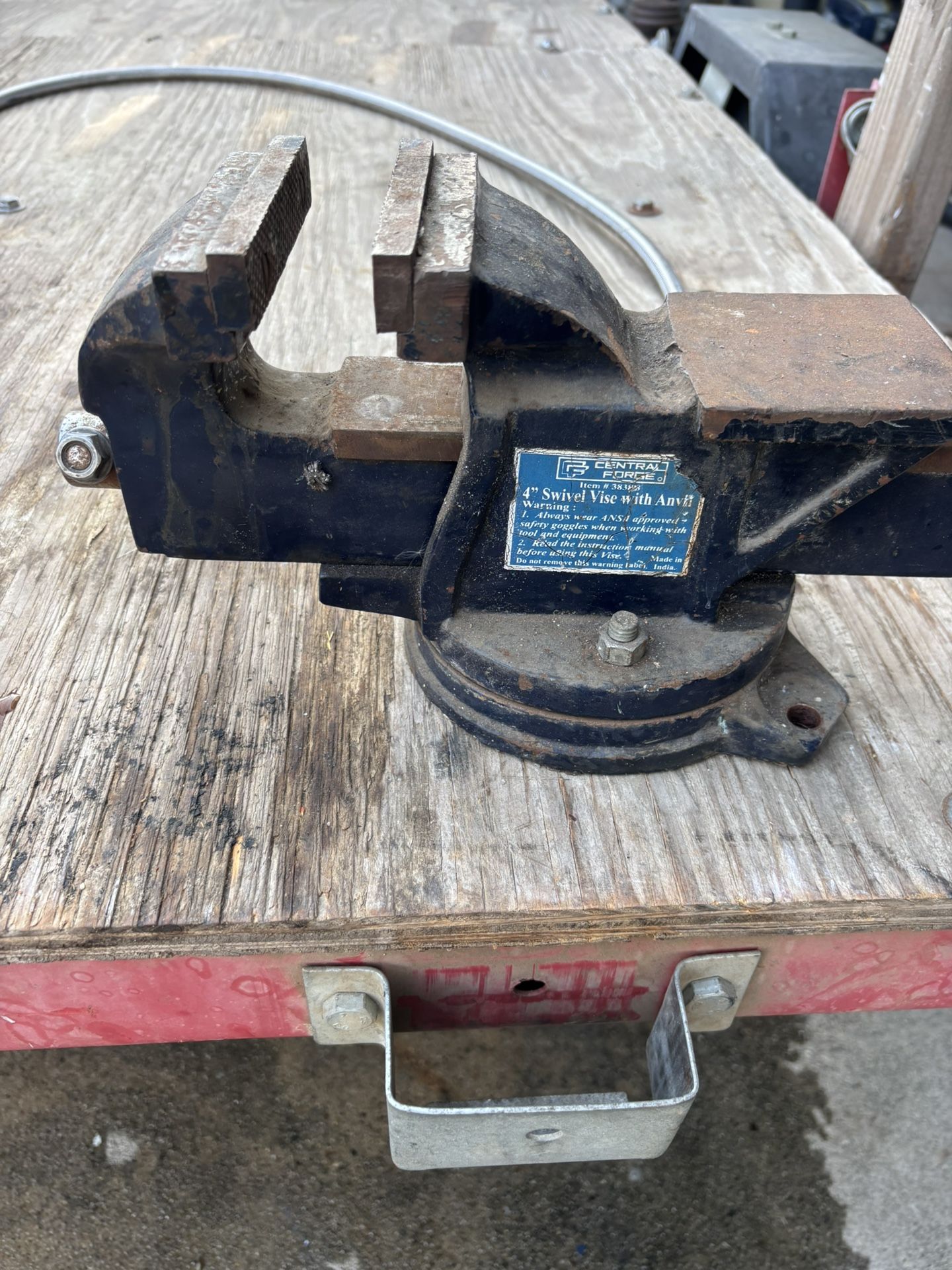 Med Size Bench Vise