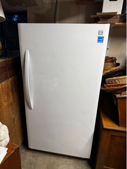 Sears Kenmore FREEZER 16.6 Cu. Ft. Model 253227 Upright Freestanding