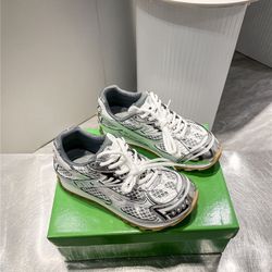 Silver Veneta Men Sneakers 