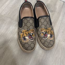 Gucci Authentic Sneakers