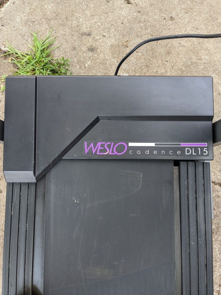 Weslo Cadence Dl15 Treadmill With Weights