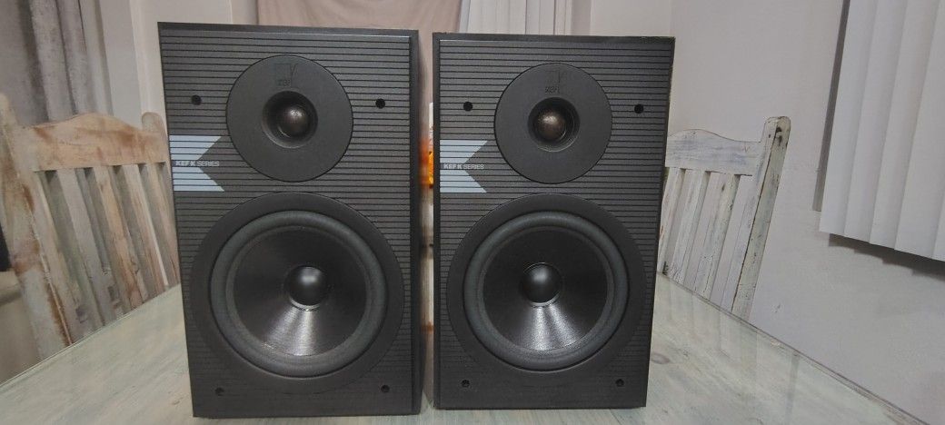 2 KEF K120 SERIES SPEAKERS