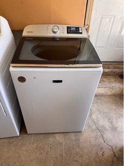 Maytag washer and Ge electric dryer
