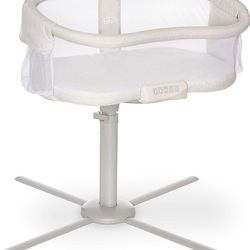 Halo Swivel Bassinet