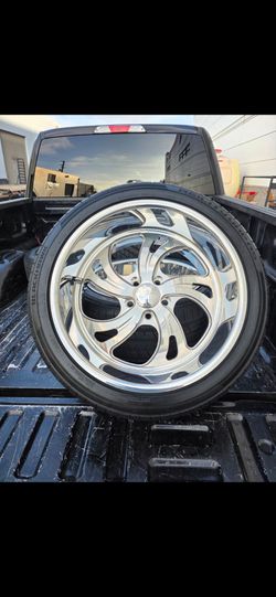20" US Mag billets w/ Lionhart Tires