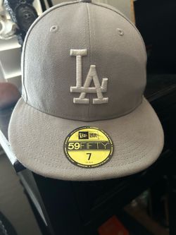 New Era Los Angeles Dodgers 59FIFTY fitted cap featuring a grey crown and white embroidered "LA" logo