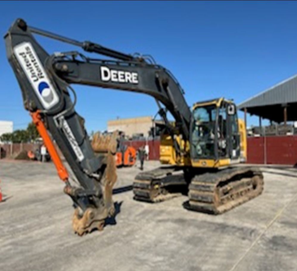 John Deere 245 Excavator 