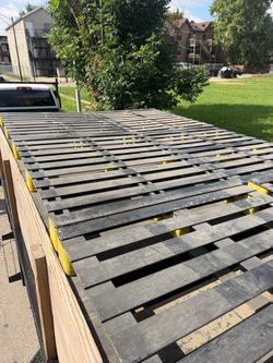 Fiberglass pallets