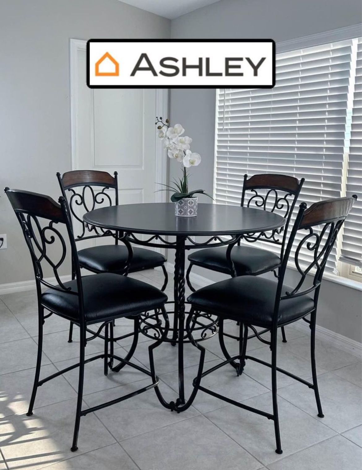 Like New! Ashley Furniture High Top Dining Room Table Set