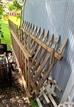 Two Wood fence  4 x8