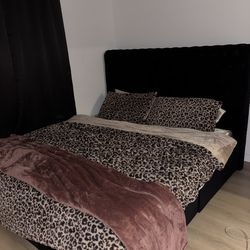 King Sized Bed And King Sized Mattress