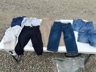 Boys sz: 3T. Chino, ca