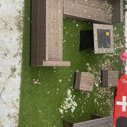 6 Piece Out Door Couch And Table With Gas Fire Pit