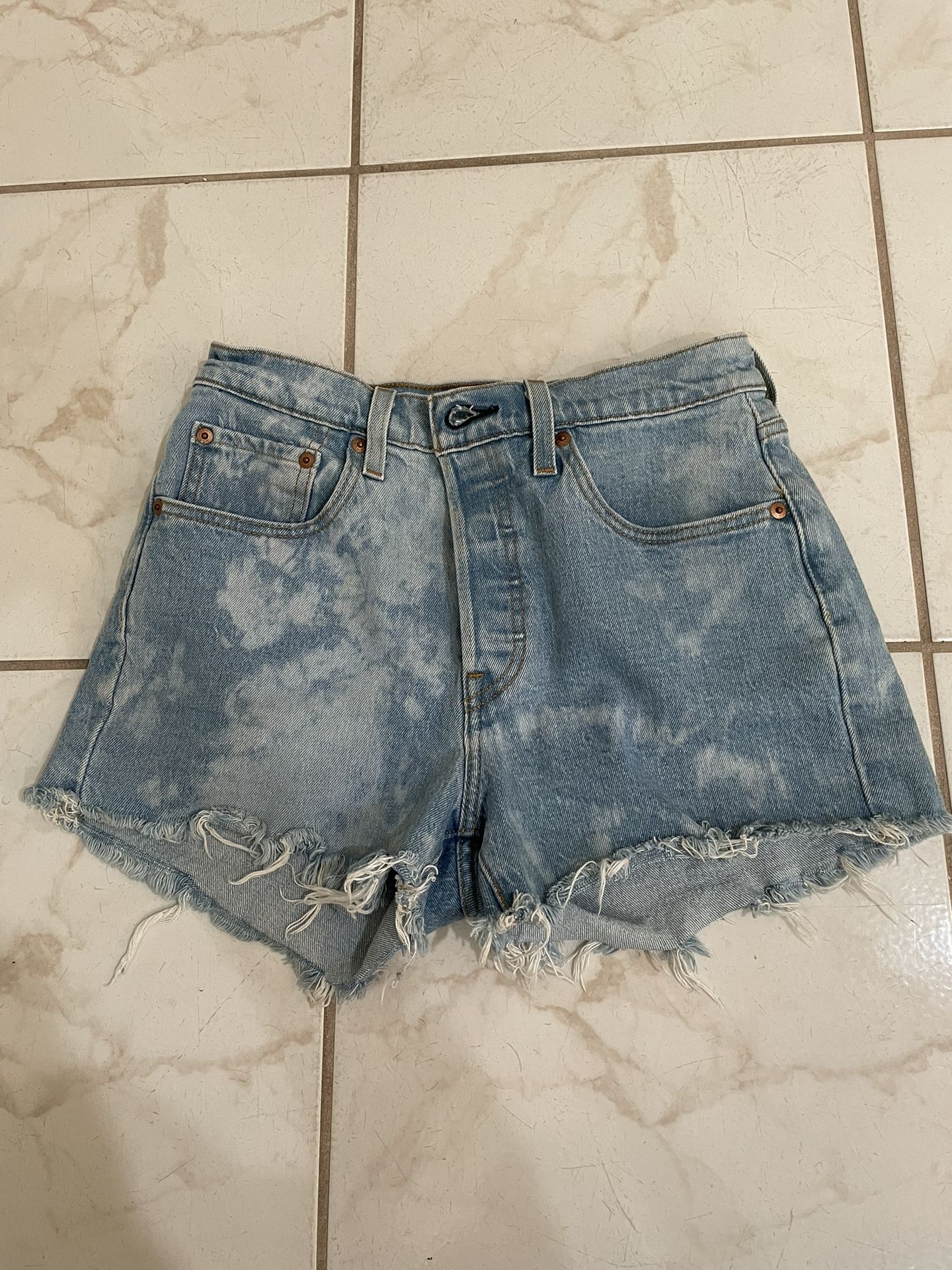 501 Levi Shorts Women’s Size 27