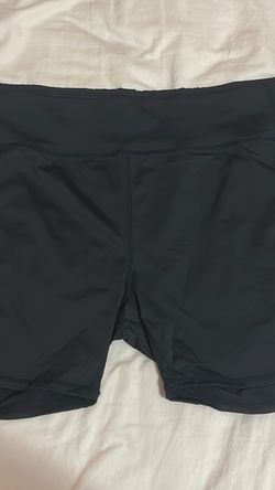 Women's Black Athletic Bike Shorts with Pockets