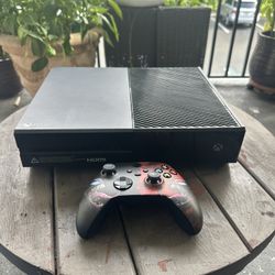 New Microsoft Xbox one With custom venom controller 