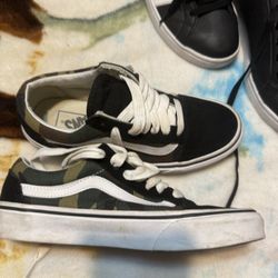 Vans /Comoflag Black & White Shoes