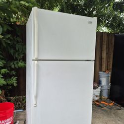 Estate refrigerator for sale 