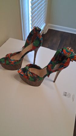 Purple  velvet zipper in the back heels