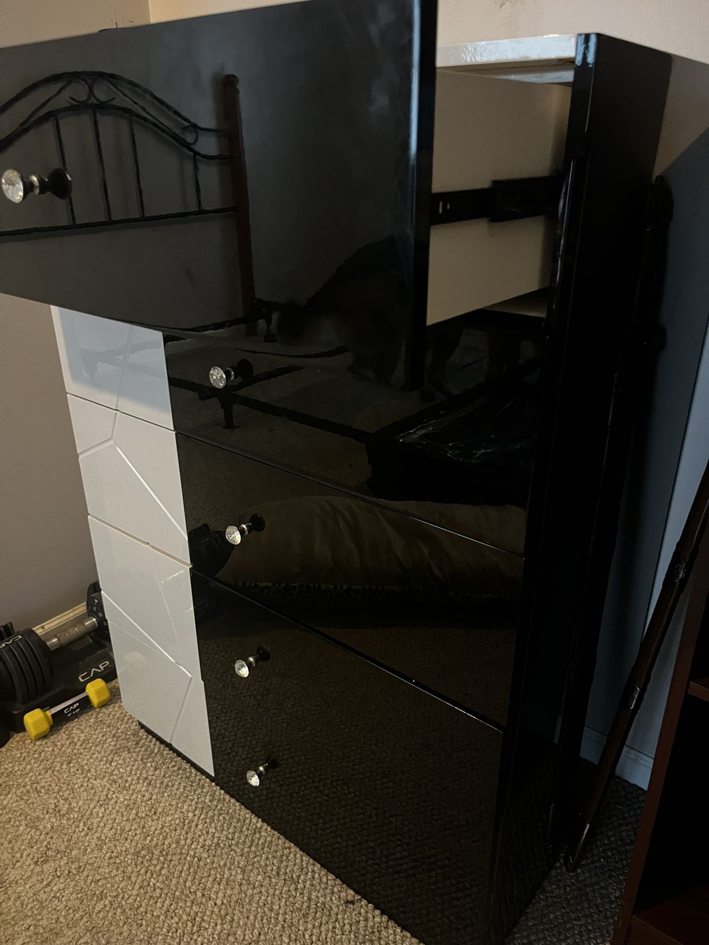 Black And White Dresser