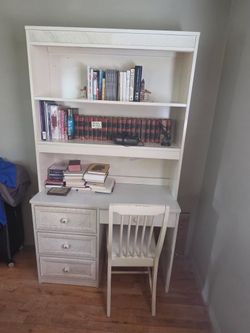 desk with hutch and chair