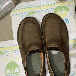 Brand New Mens Size 8 Loafers 