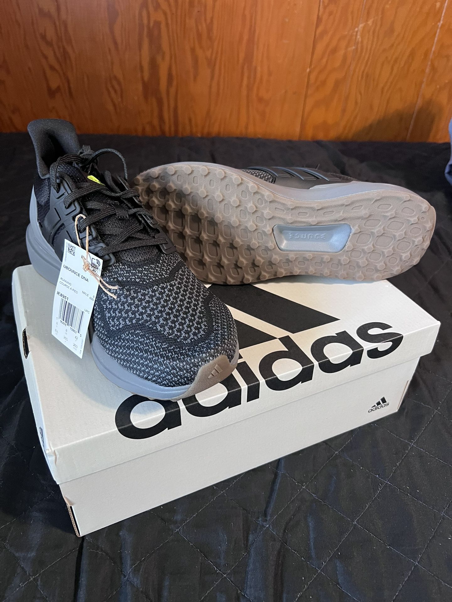 ADIDAS UBOUNCE DNA - MENS 8.5