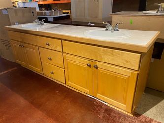 Double Sink Vanity with White Counter Top And Faucets