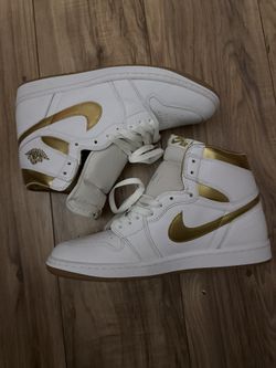 Jordan 1 Retro High OG Metallic Gold