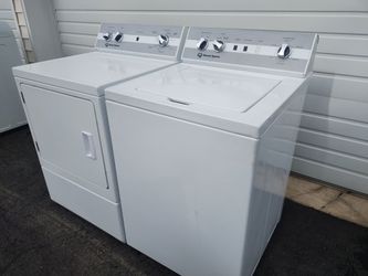 Speed queen washer and electric dryer set good working