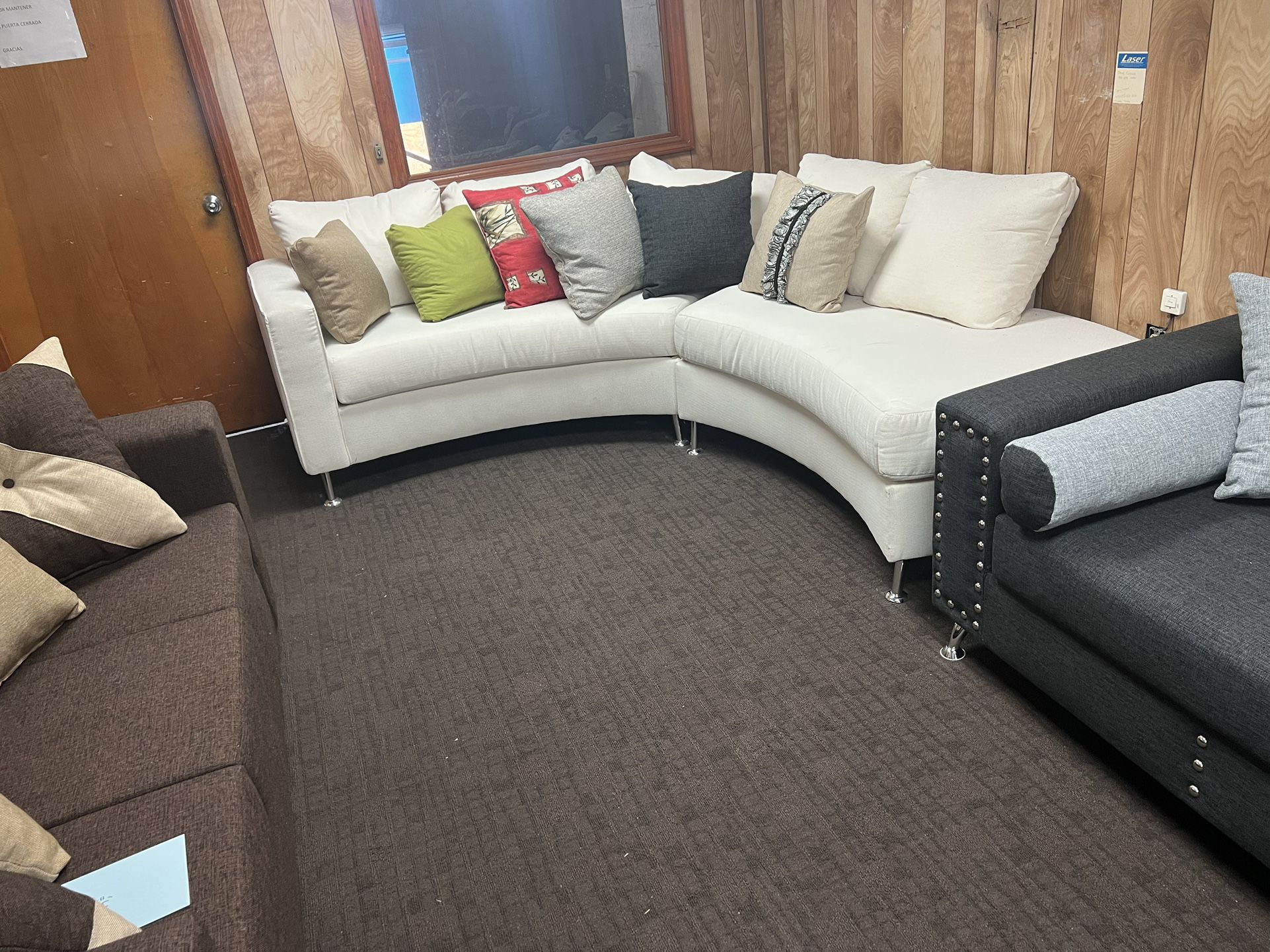 Brand new sectional $1000, gray or white