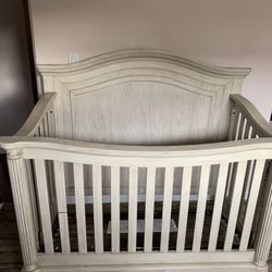 Baby crib/Toddler bed