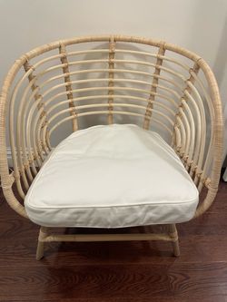 Rattan Accent Chair- Like New